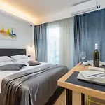 Daire Lilly With Private Parking And Private Garden-quiet Oasis Pula
