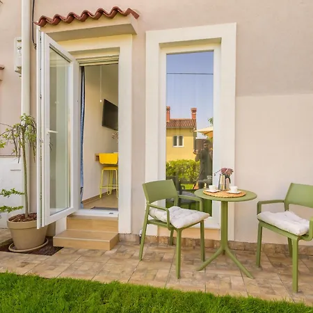 Lilly With Private Parking And Private Garden-quiet Oasis プーラ