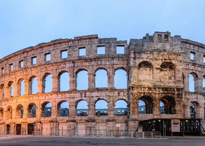 Lägenhet Lilly With Private Parking ,private Garden-quiet Oasis Pula