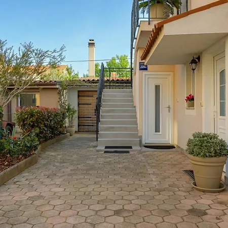 Lilly With Private Parking And Private Garden-quiet Oasis * Póla