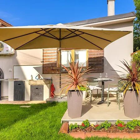 Lilly With Private Parking And Private Garden-quiet Oasis Póla