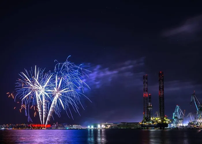 Lilly With Private Parking ,private Garden-quiet Oasis