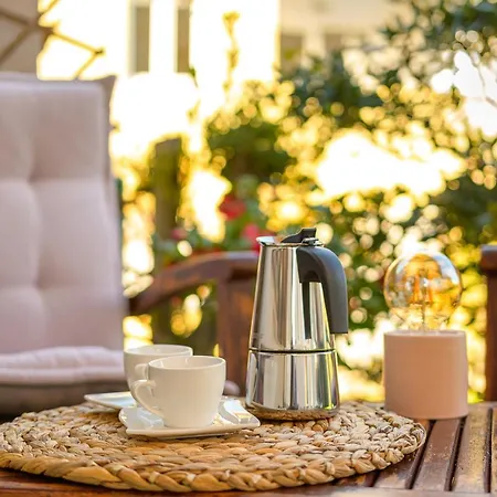 Apartment Lilly With Private Parking ,private Garden-quiet Oasis *