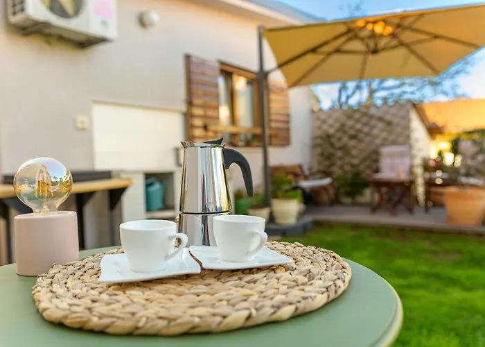 Lilly With Private Parking ,private Garden-quiet Oasis *