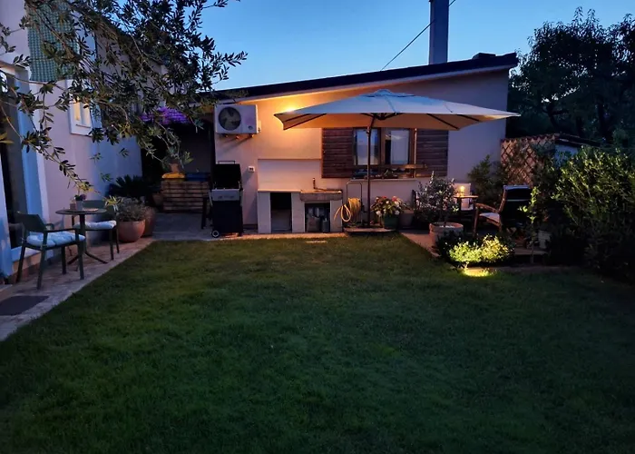 Lilly With Private Parking ,private Garden-quiet Oasis